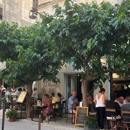 Le Royal Restaurant 3*