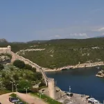 Le Royal Restaurant بونيفَسْيو