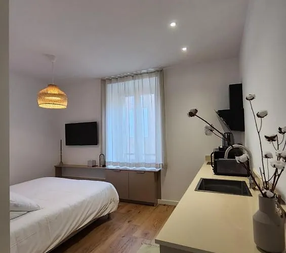 Le Royal Restaurant Hotel 3*